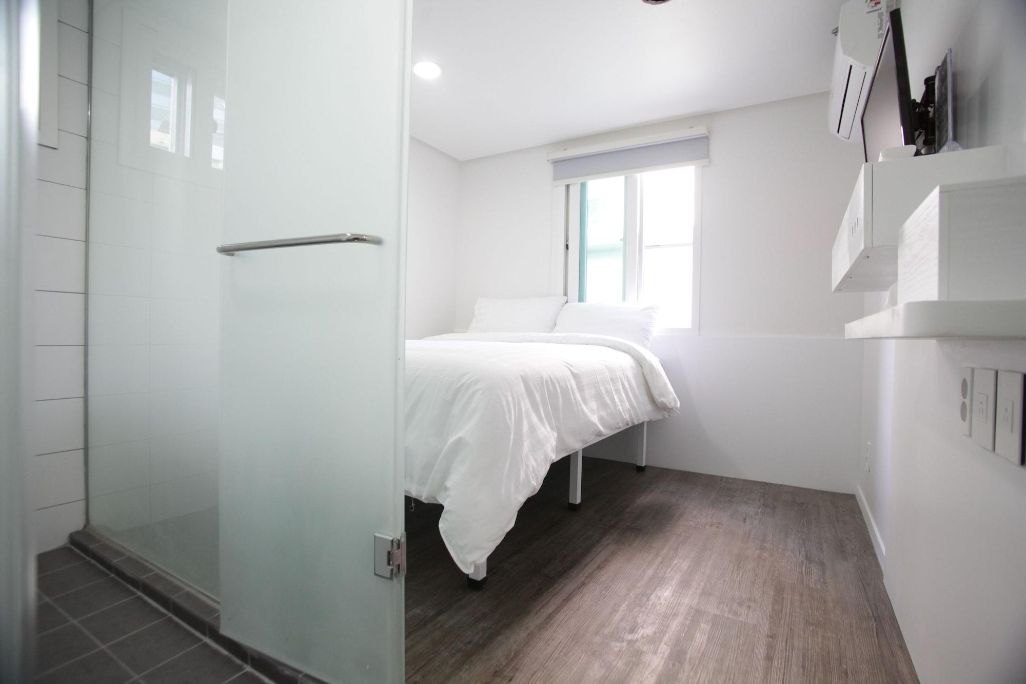 K-Pop Hotel Seoul Tower Екстериор снимка