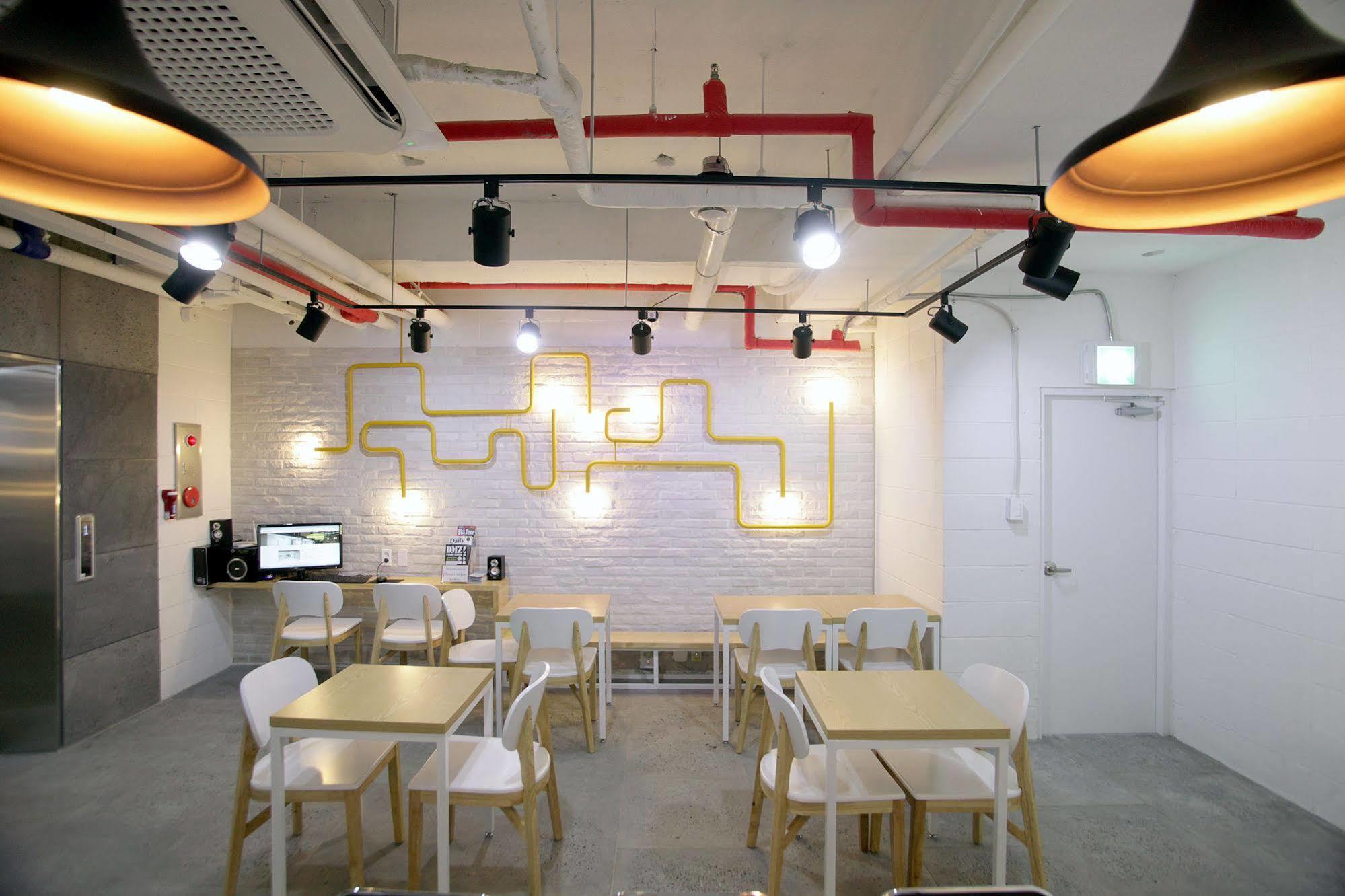 K-Pop Hotel Seoul Tower Екстериор снимка